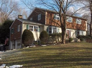 13 Aunt Hack Rd, Danbury, CT 06811