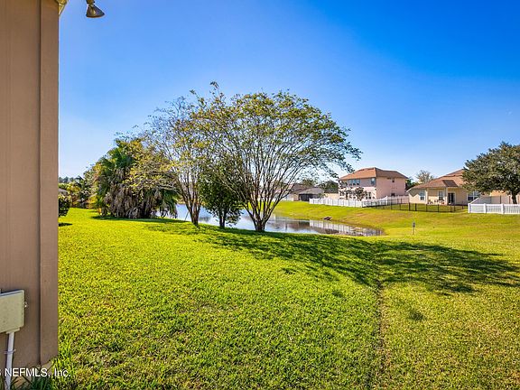 5th image of 1827 HOLLOW GLEN Drive
