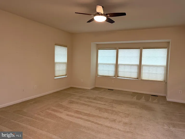 25707 Bishop Grove Ter — Photo 22
