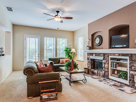 2nd image of 2801 Ashland Dr