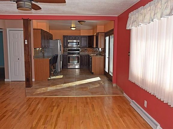 3rd image of 4431 Jansma Ave