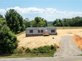 3886 Greenhorn Rd, Roaring River, NC 28669