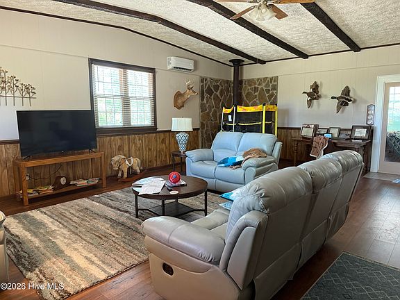 5th image of 3731 Marsh Road