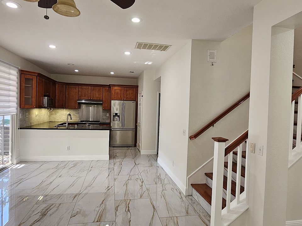 1st image of 29 Boulder Creek Way