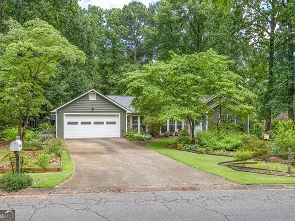 4455 Dunmovin Dr NW, Kennesaw, GA 30144