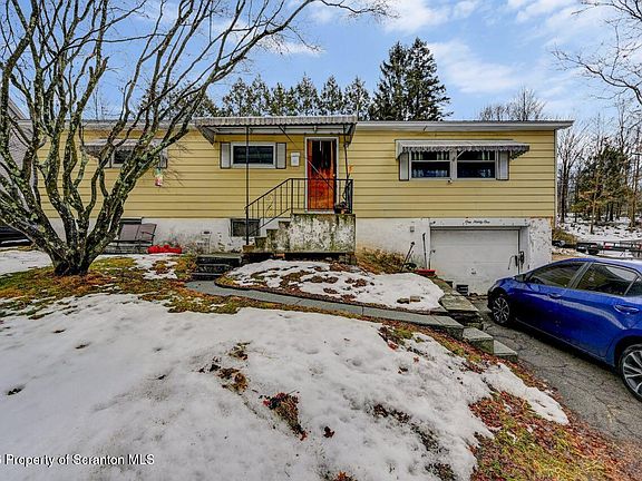 5th image of 191 Poplar St