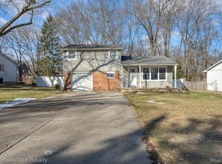 2430 Keith Rd, West Bloomfield, MI 48324
