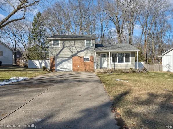 2430 Keith Rd, West Bloomfield, MI 48324