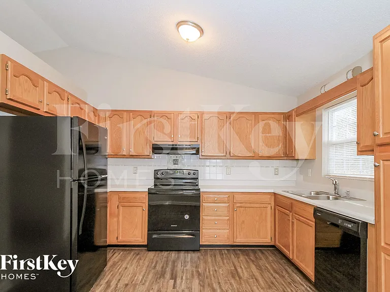 3820 Spring Branch Dr — Photo 5