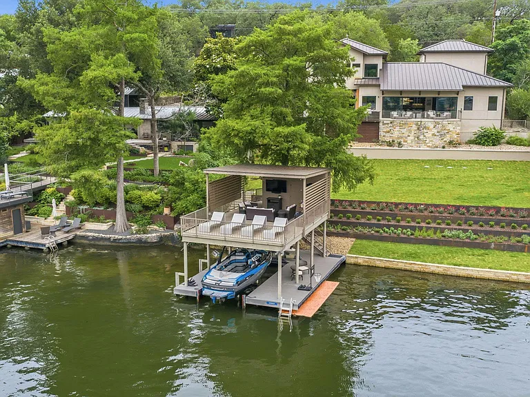 3605 Robbins Rd — Photo 33