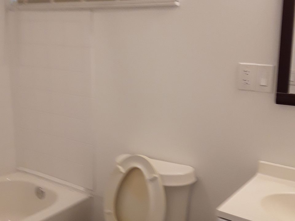 2nd image of 1760 NE 157th Ter