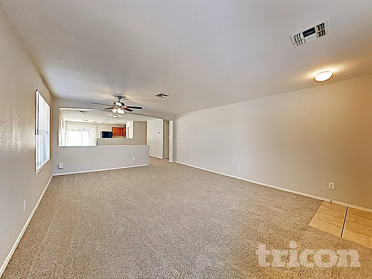 5013 S 24th Ave — Photo 4