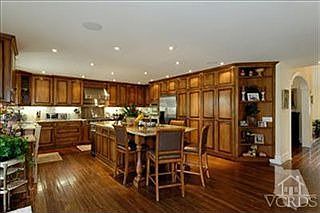 5th image of 1184 Earlham Ct