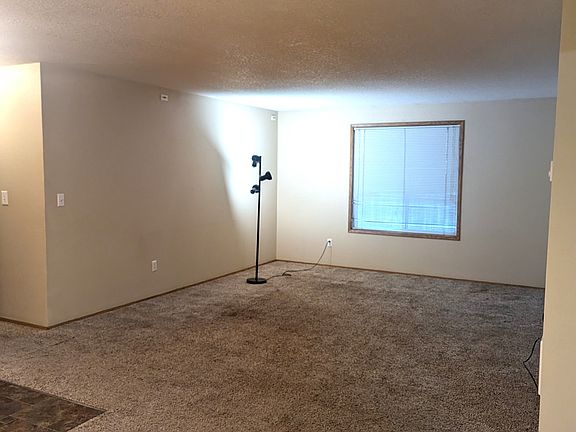 5th image of 16919 NE 20th St