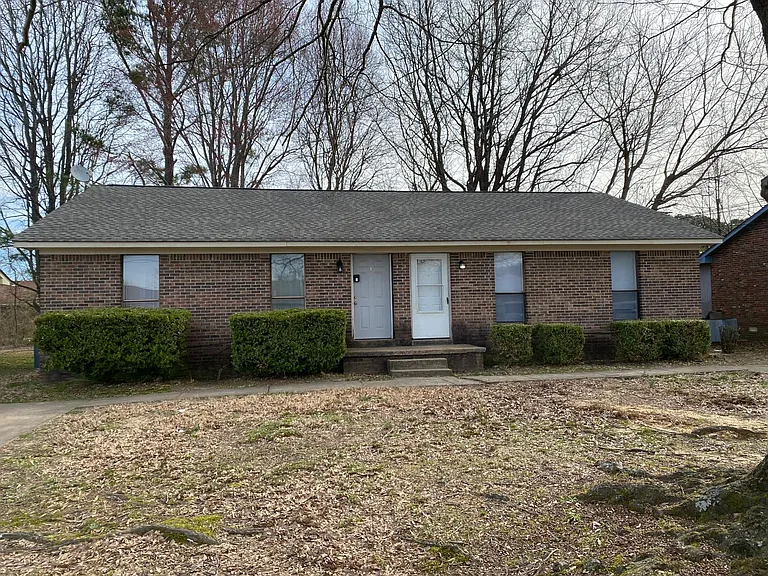 102 Hillshire Cv #R — Photo 1