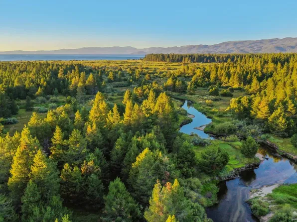 940 Sunset Dr, South Lake Tahoe, CA 96150