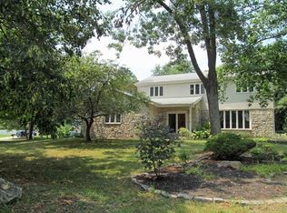 226 Sandringham Rd, Cherry Hill, NJ 08003