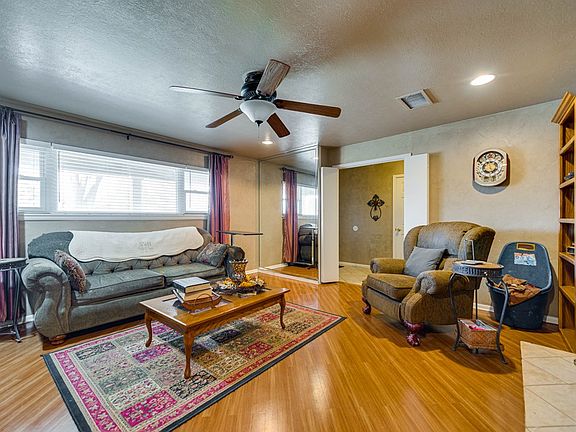 5th image of 3411 Princeton Ave