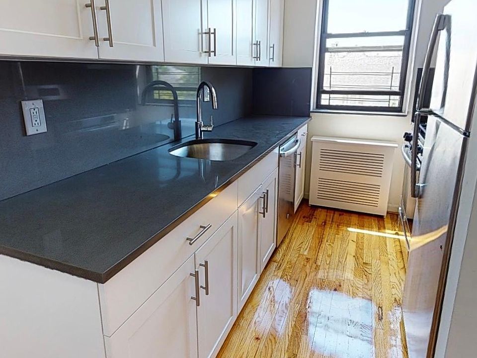 1st image of 20506 42nd Ave #121