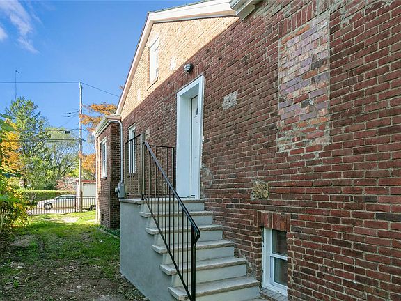 5th image of 823 Park Pl