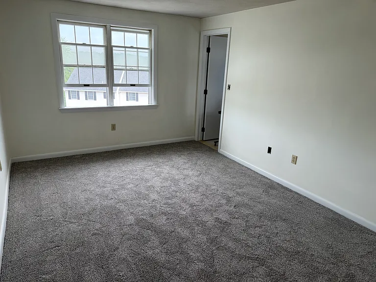 45 Christopher Dr — Photo 11
