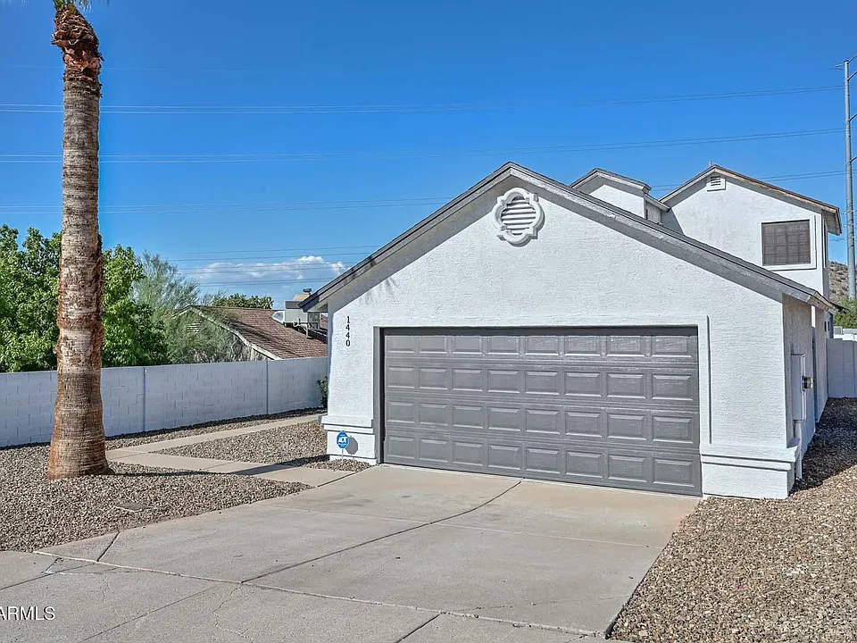 1440 E Renee Dr