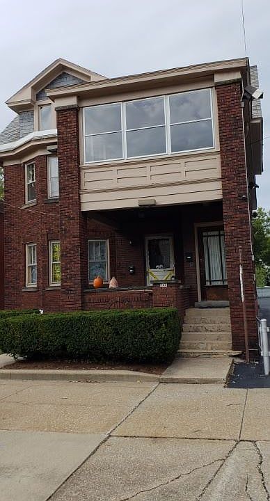1st image of 722-24 W 9th St