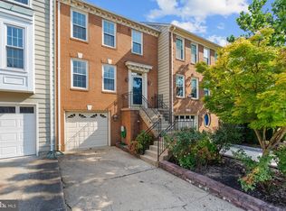 12797 Dogwood Hills Ln, Fairfax, VA 22033