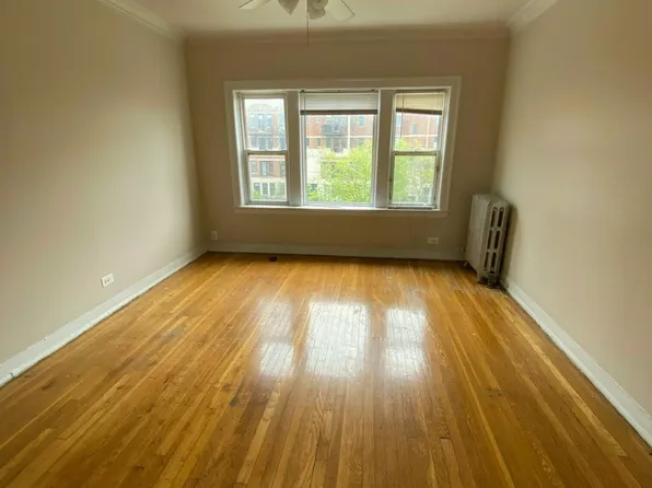 7757 N Sheridan Rd #1, Chicago, IL 60626