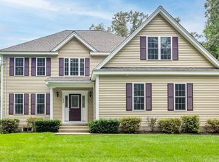 175 White Pond Rd, Hudson, MA 01749