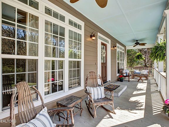 3rd image of 6700 Forest Village Way