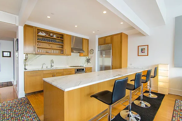 Rented by Keller Williams NYC | media 22