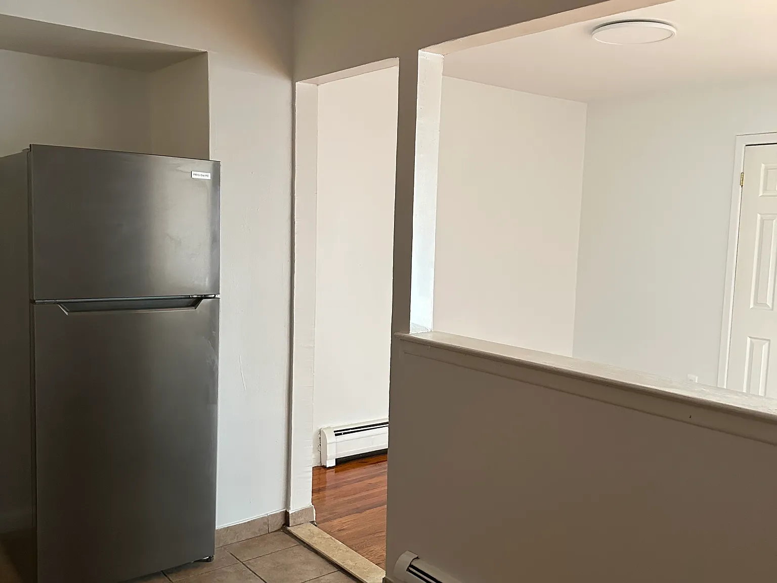 3 bed, 1.5 bath, 1500 sqft, $3,500 — Photo 4