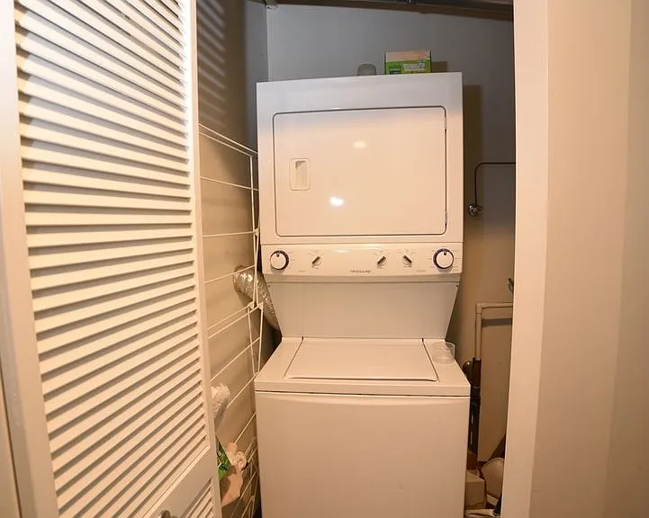 225 S Sangamon St #701 — Photo 12
