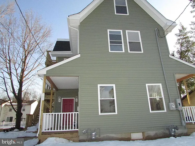 20 Pine St — Photo 1