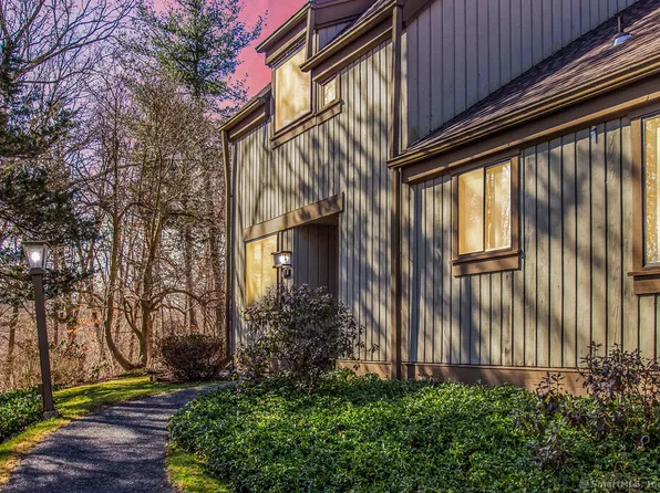 557 Heritage Village #A, Southbury, CT 06488