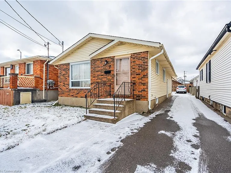 19 Patricia St — Photo 3