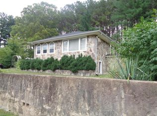 319 E Georgia Ave, Whitwell, TN 37397