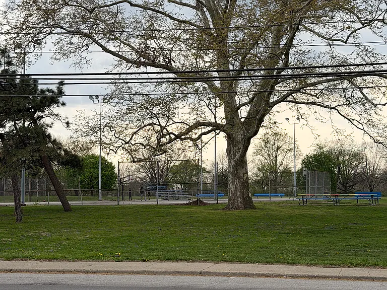 2343 Martin Luther King Jr St — Photo 11