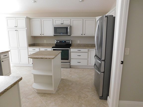 2nd image of 967 Vaughn Way