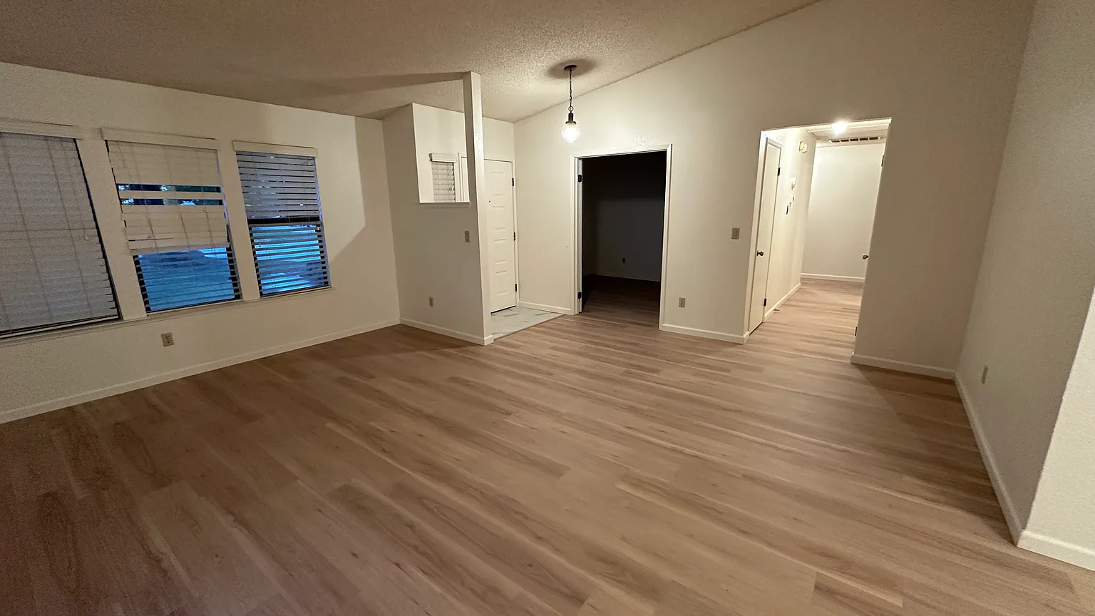 548 Little River Way photo 1