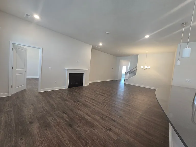 200 Mary Montrose Blvd — Photo 9