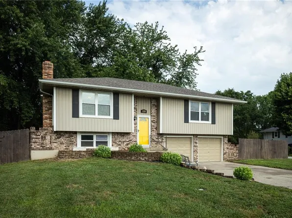 120 Cooper St, Buckner, MO 64016