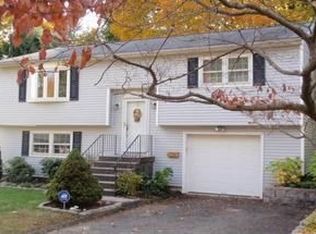 28 Michael St, Danbury, CT 06810