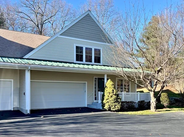 55 Blossom Sq #55, Holden, MA 01520