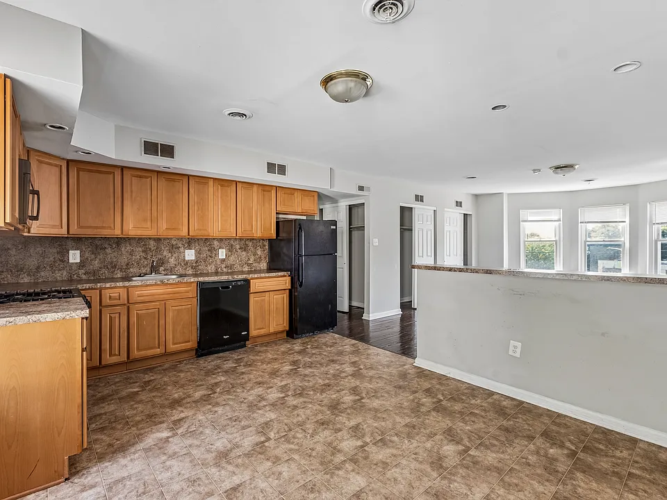4143 Ridge Ave #3