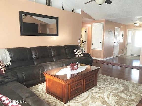 3rd image of 5348 Vivera Ln