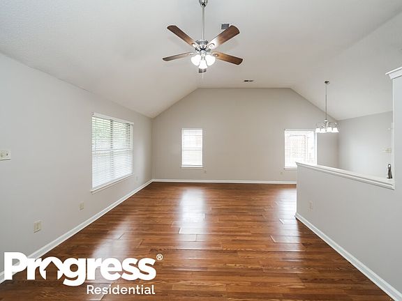 4th image of 7261 Londonderry Dr
