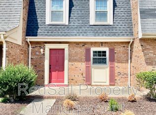 398 Circuit Ln UNIT E, Newport News, VA 23608