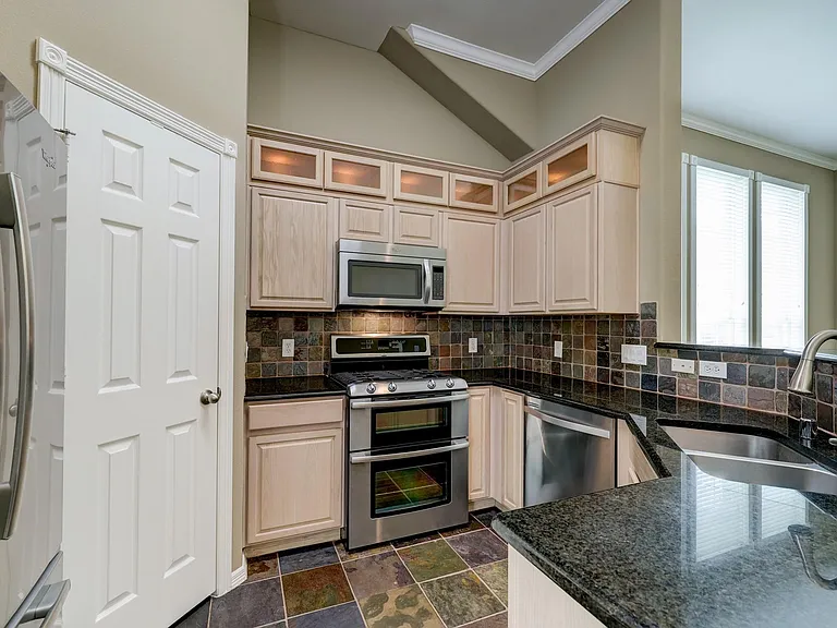 18618 Jaya Loch Ct — Photo 9